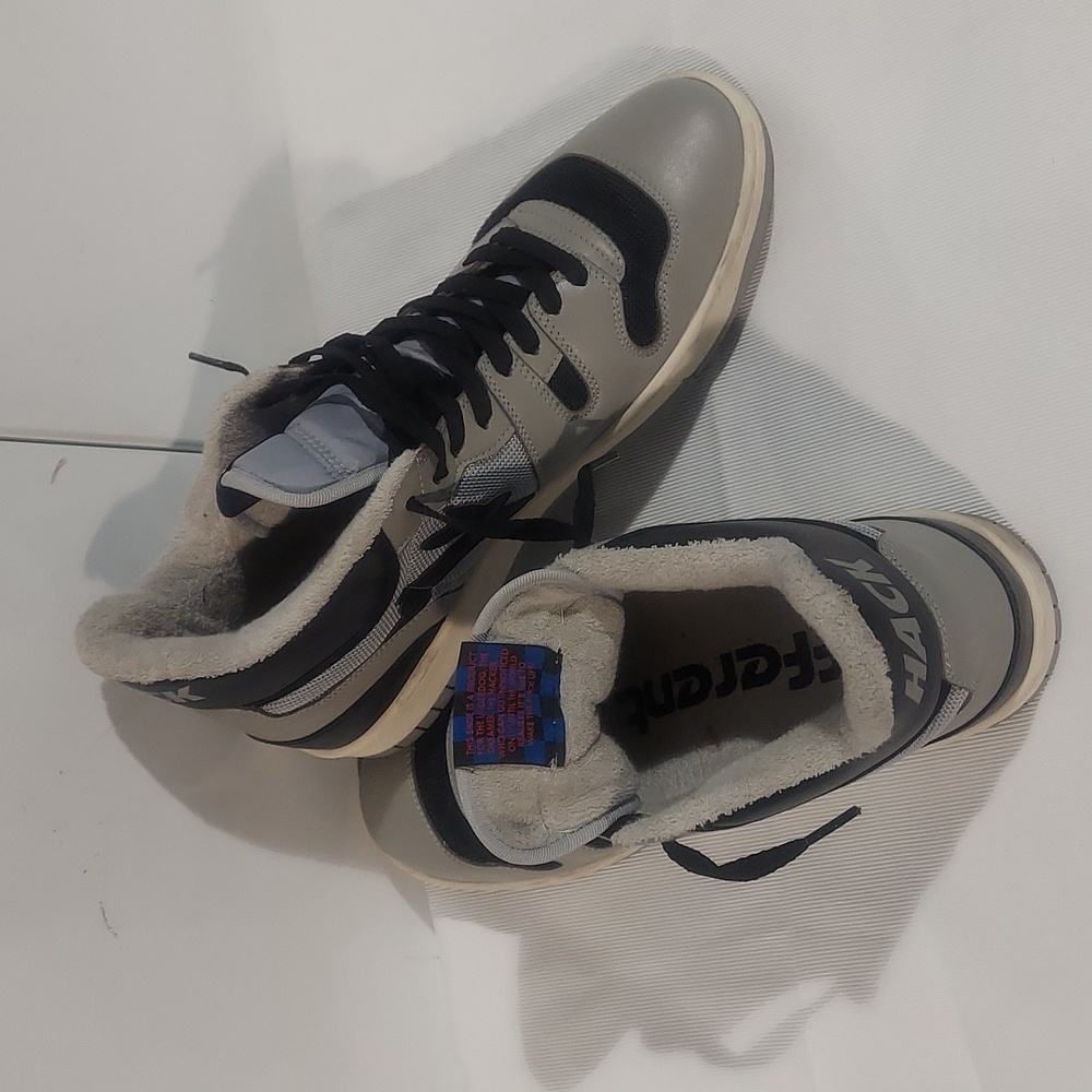 Thinking Different Hack Sneaker Shoes - image 6